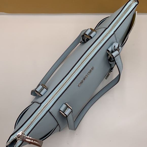 MICHAEL KORS CHARLOTTE LARGE TOP ZIP TOTE VISTA BLUE COLOR - Picture 8 of 15